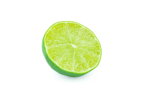 Beyaz Arka Planda Yarım Yamalak Dilimlenmiş Limon Yeşil Narenciye Kırpma — Stok fotoğraf