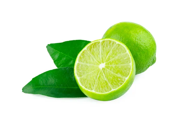 Lime Slices Half Leaves Isolated White Background 绿色柑橘类水果 带有裁剪路径 — 图库照片