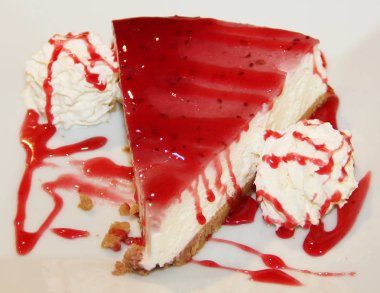 Cheesecake ile çilek reçeli