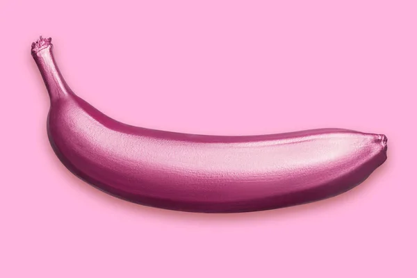 Lila metallic banan på en rosa bakgrund. Ett modernt kreativa koncept — Stockfoto