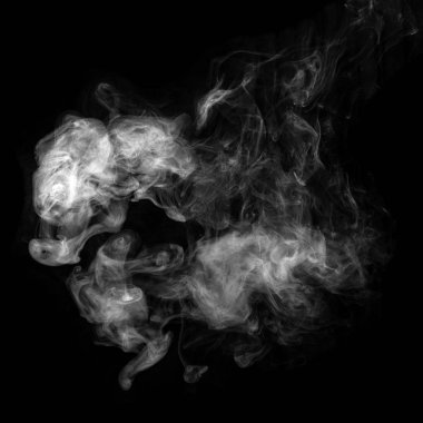 Siyah arkaplanda beyaz duman fotoğrafı izole edildi
