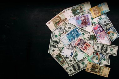 Avro banknotlarının geçmişi, farklı ülkelerin banknotları