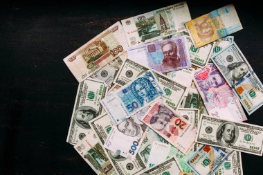 Avro banknotlarının geçmişi, farklı ülkelerin banknotları