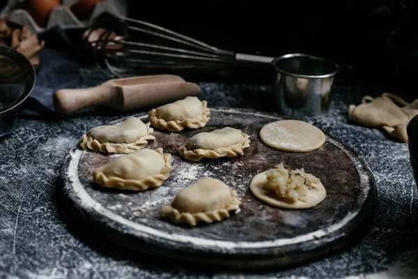 Процесс Приготовления Пельменей Пирогов Кухне — стоковое фото
