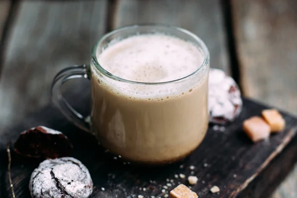 一杯咖啡和饼干卡布奇诺 — 图库照片