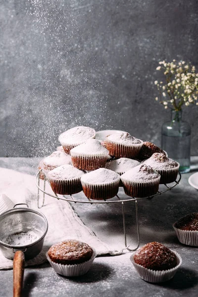 Banánové Muffiny Stole Snídaně — Stock fotografie