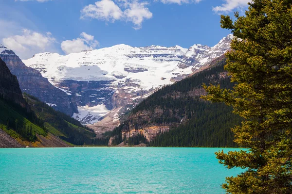 Sjö louise i Banff nationalpark, Alberta, Kanada — Stockfoto