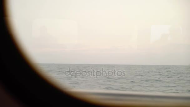 Θέα από το παράθυρο του πλοίου — Αρχείο Βίντεο