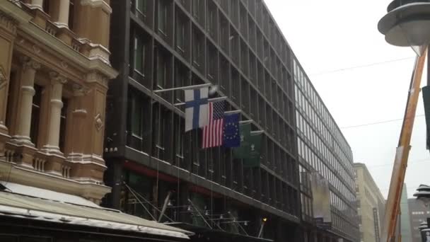 Finland and USA flag at winter — Stock Video