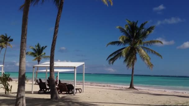 Playa en día soleado — Vídeos de Stock