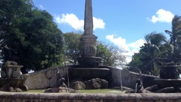 Fountain in Altos De Chavon — Stock Video