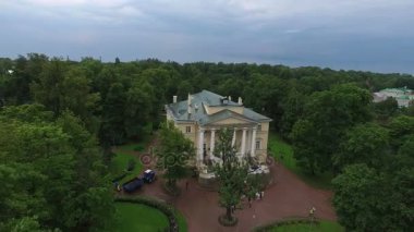 Saint-Petersburg hava 4k Puşkin şehirde düğün Sarayı