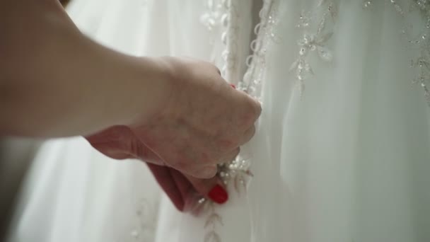 Zipping wedding dress — Stock Video