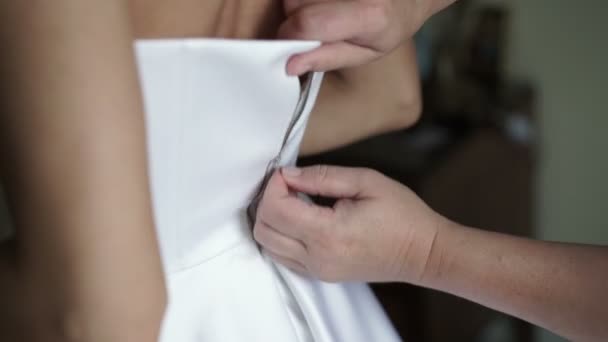 Zip up wedding dress — Stock Video