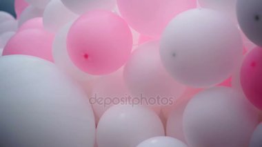 pembe ve beyaz balonlar