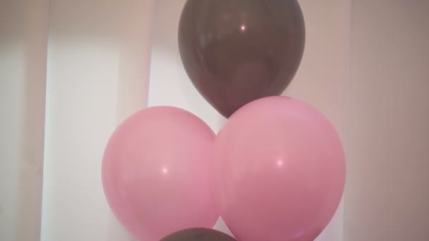 Balloons pink and brown — Stock Video