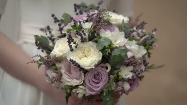 新娘手中的花束 — 图库视频影像