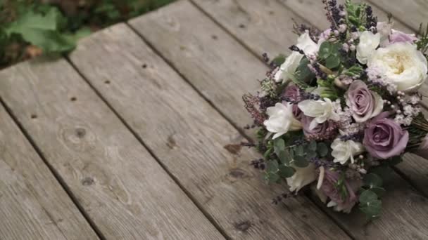 Bouquet da sposa all'aperto — Video Stock