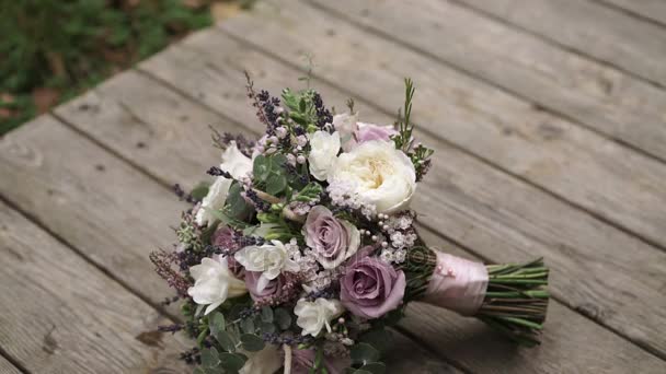 Bouquet da sposa all'aperto — Video Stock