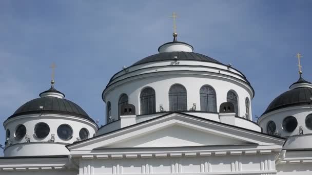 Kathedrale aus weißem Stein — Stockvideo