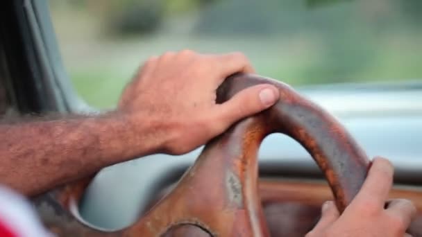 Wooden steering wheel — Stock Video