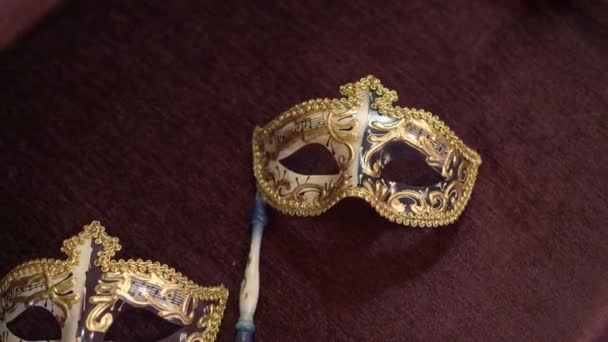 Dos hermosas máscaras faciales — Vídeo de stock