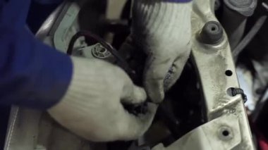 Ksenon lambaları araba yükleme