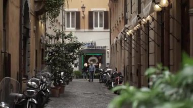 Rome, İtalya - 15 Eylül 2015: Street Roma