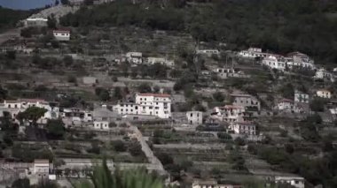 İtalyan Dağları'nda üzüm çiftlik