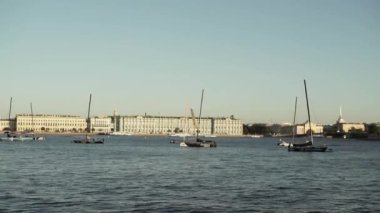 Saint-Petersburg, Rusya'nın merkezi: nehir Neva, devlet Hermitage