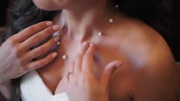 Bride with necklace — Stock Video