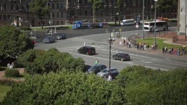 Şehir sokakları, güneşli bir gün