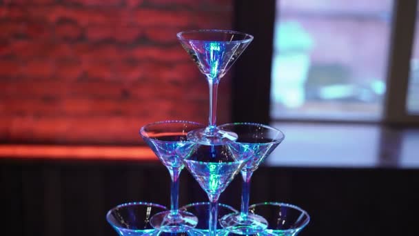 Pyramid of glasses — Stock Video