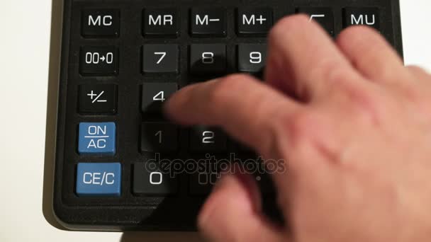 Man using calculator — Stock Video