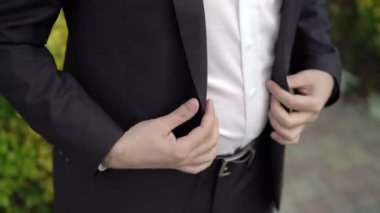 Adam kadar düğmelerini ceket