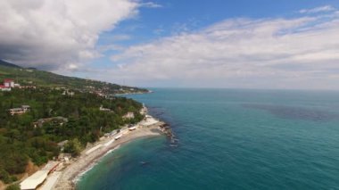 Şehir dağlar ve sahil