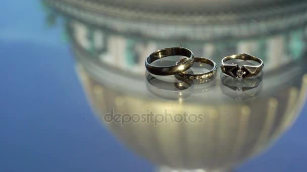 Three wedding rings — Stock Video