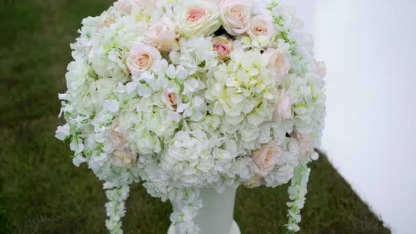 Wedding ceremony outdoors — Stock Video
