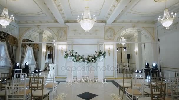 Decoración de velas en la ceremonia de boda — Vídeo de stock