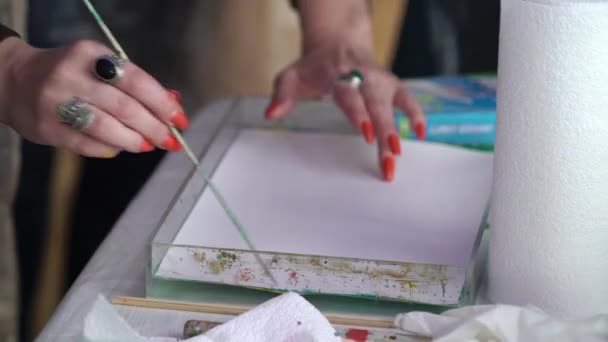 La gente pintando imágenes tradicionales turcas — Vídeo de stock