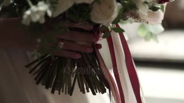 genç güzel bir gelin kılığında