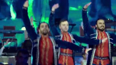 Saint-Petersburg, Rusya-17 Ağustos 2017: Geleneksel dansçılar