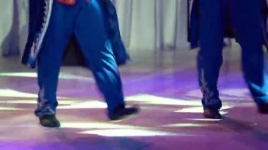 Saint-Petersburg, Rusya-17 Ağustos 2017: Geleneksel dansçılar