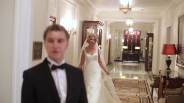 Sarayda damat gelin geliyor