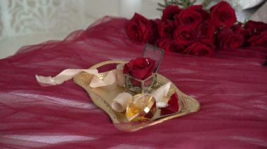 Tepsi ile takı ring