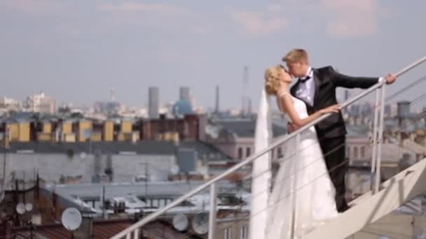 Wedding couple at the roof — Stock Video
