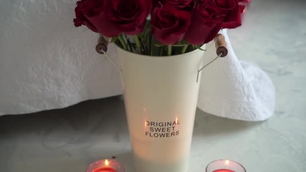 Троянди червоні квіти — стокове відео