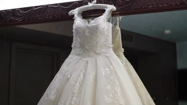 白色的婚纱 — 图库视频影像