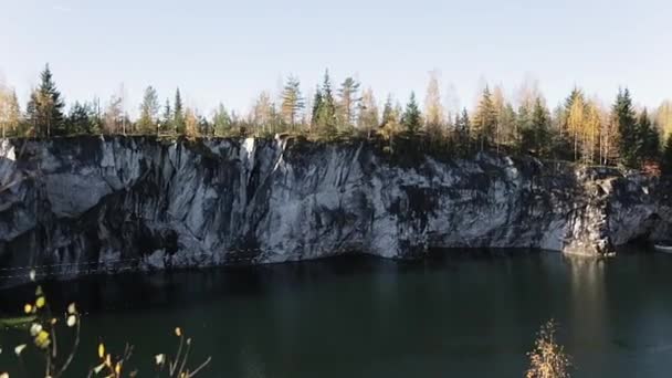 Canyon en marbre en Carélie 