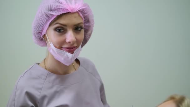 Paciente En clínica dental — Vídeos de Stock